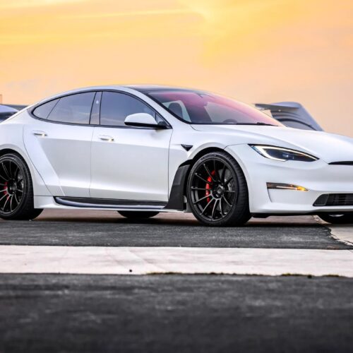 joe rogan tesla model s plaid up