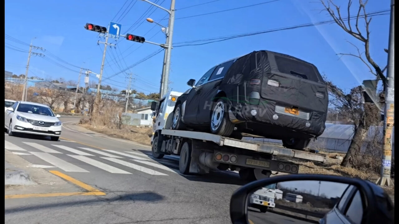 2026 genesis gv90 spyshot 0004