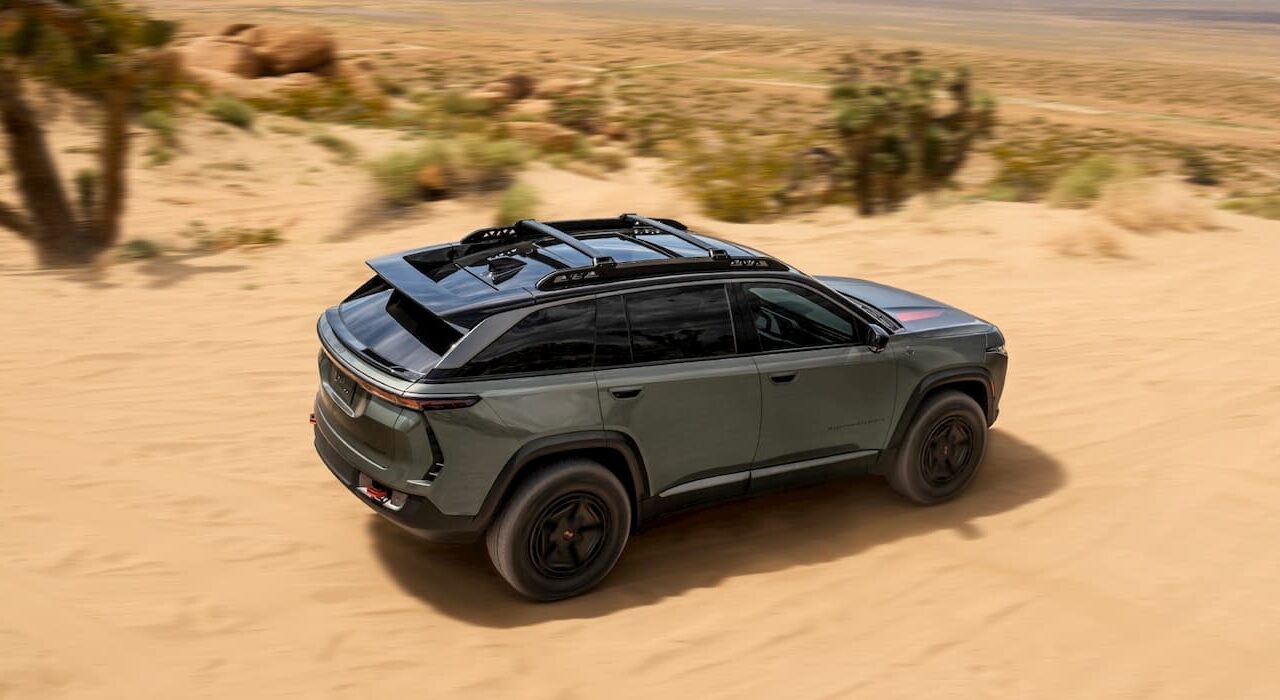 jeep wagoneer s trailhawk 2