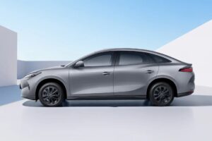 BYD e7 affordable EV 3