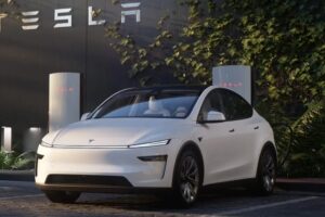 Model Y 2 Along the Way Tablet CN.png e1736950646574 2