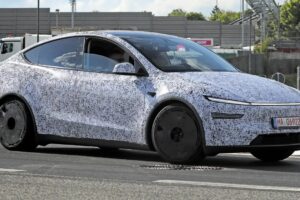 Tesla Model Y Performance front angled cornering n5yzic 2