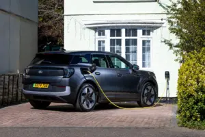ford explorer ladestation charging station wallbox uk grossbritannien 2025 01 min 1400x933.jpg 2