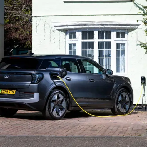 ford explorer ladestation charging station wallbox uk grossbritannien 2025 01 min 1400x933.jpg 6