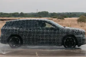 BMW iX3 prototype 2025 7 6