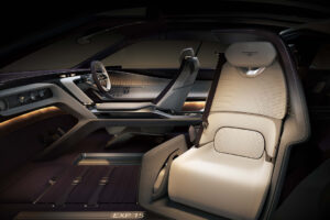 25 EXP 15 Interior 24