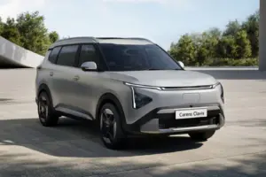 imgi 3 india kia carens clavis bev 08 1400x933.jpg 4