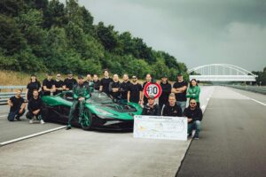 imgi 7 Rimac Nevera R Elektroauto Hypercar Weltrekord Elektromotor 7 9