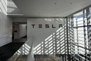 imgi 91 tesla logo factory office 1024x768 1 4