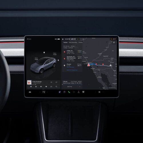 new tesla model y interior 2048x1152 1 4