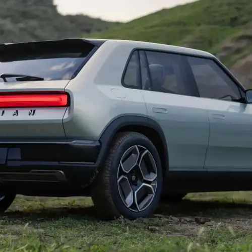 rivian r3 13