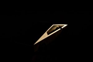 tesla logo 2048x1114 1 2