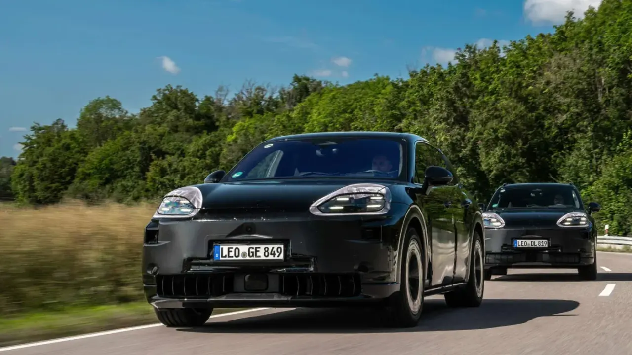 imgi 5 porsche cayenne 4 elektro erlkoenig 2024 2 1400x933 1.jpg 11