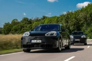 imgi 5 porsche cayenne 4 elektro erlkoenig 2024 2 1400x933 1.jpg 3