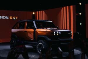 mahindra ev concepts 7 8