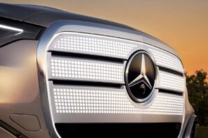 mercedes benz glc with eq technology grille 10