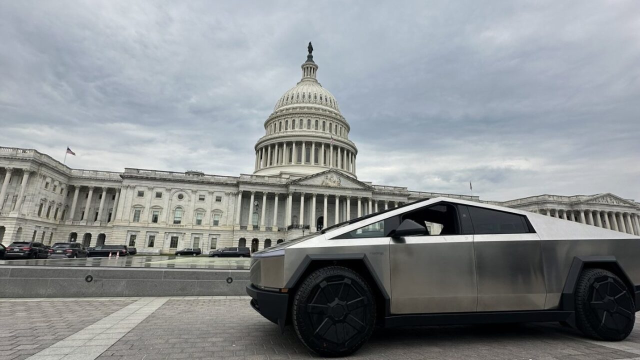 tesla cybertruck capitol 7