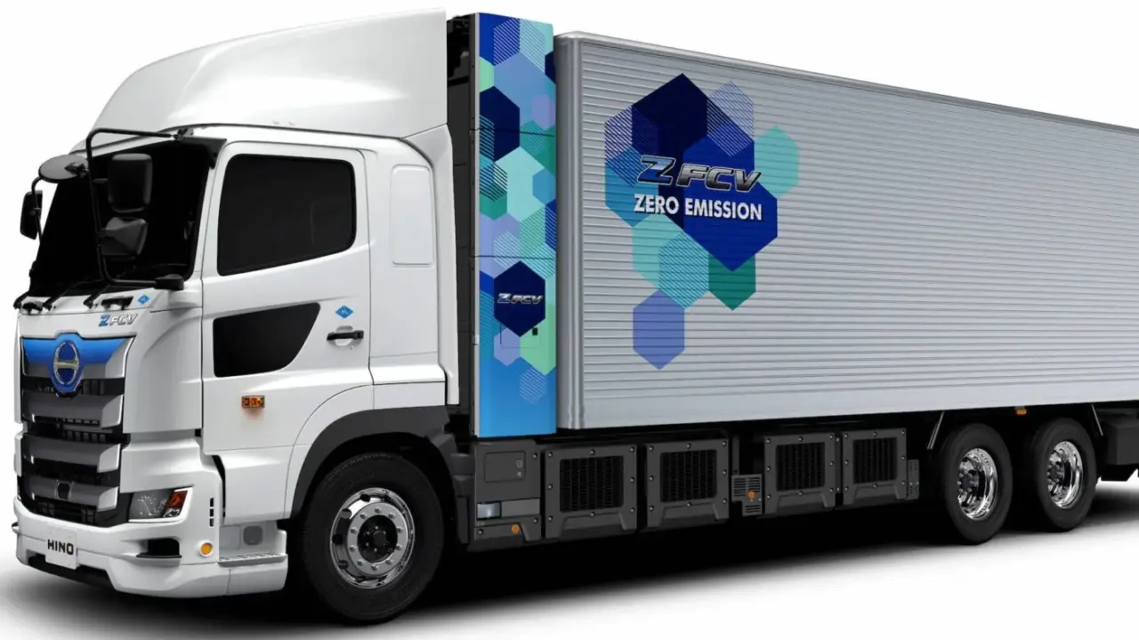 hino profia z fcv front 2025 1400x933.jpg 2
