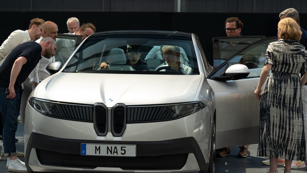 imgi 244 all new 2026 bmw ix3 electric suv debuts with futuristic design 463 hp and 500 mile range 98 2