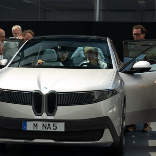 imgi 244 all new 2026 bmw ix3 electric suv debuts with futuristic design 463 hp and 500 mile range 98 41