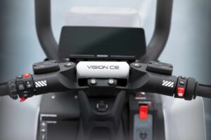 imgi 37 BMW Motorrad Vision CE 03 6