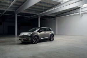 imgi 69 volkswagen reveals new electric crossover concept calls it id cross 4 22