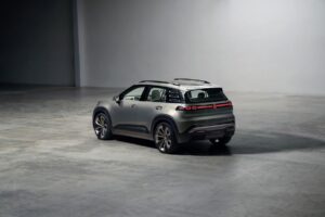 imgi 70 volkswagen reveals new electric crossover concept calls it id cross 5 23