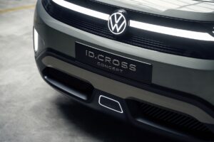 imgi 74 volkswagen reveals new electric crossover concept calls it id cross 9 26