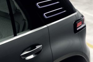 imgi 82 volkswagen reveals new electric crossover concept calls it id cross 17 7