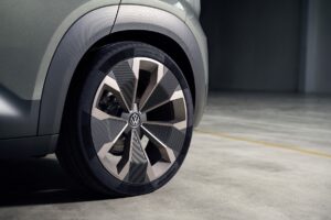 imgi 83 volkswagen reveals new electric crossover concept calls it id cross 18 37