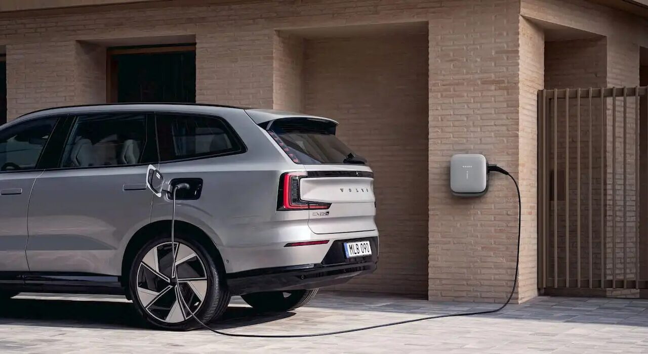 imgi 88 Volvo EX90 upgrade 20