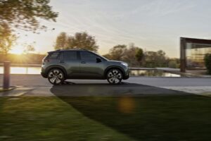 imgi 94 volkswagen reveals new electric crossover concept calls it id cross 29 4