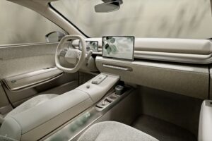 imgi 97 volkswagen reveals new electric crossover concept calls it id cross 32 20