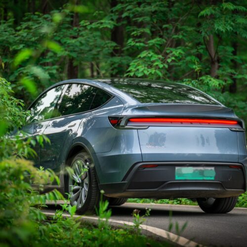 tesla model y china blue rear 2048x1365 1 14