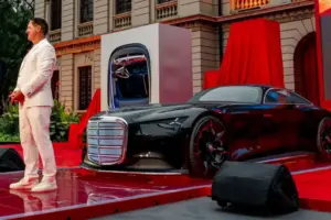 Mercedes Vision Iconic EV 1 2