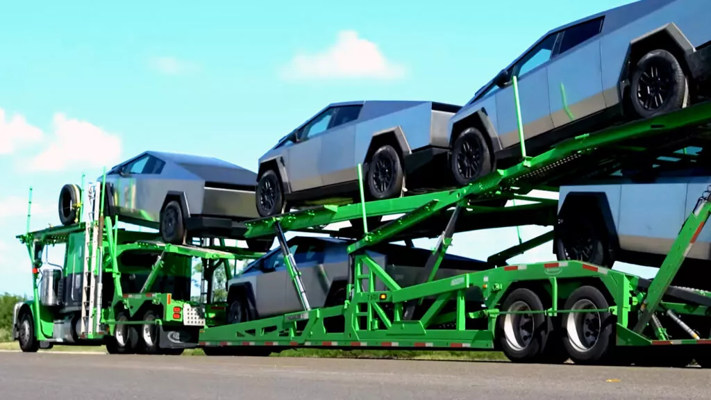 Tesla Cybertruck SpaceX delivfvrc 1024x576 1 13