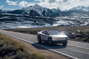 tesla cybertruck long range rwd 2048x1280 1 2