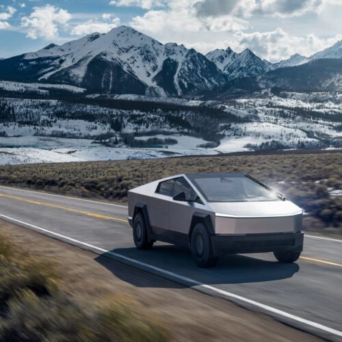 tesla cybertruck long range rwd 2048x1280 1 6