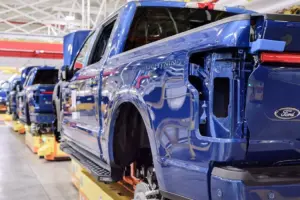 ford f 150 lightning produktion production 2023 02 min 1400x700.jpg 3
