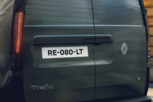 imgi 11 renault trafic e tech 2025 4 1400x933 1 12