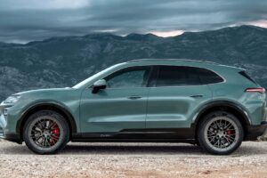 포르쉐, 첫 전기 대형 SUV ‘카이엔 일렉트릭 터보’ 공개... 최고출력 1,140마력에 제로백 2.5초 3 imgi 15 porsche cayenne electric 2026 und porsche cayenne turbo electric 2026 3