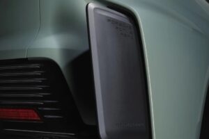 포르쉐, 첫 전기 대형 SUV ‘카이엔 일렉트릭 터보’ 공개... 최고출력 1,140마력에 제로백 2.5초 20 imgi 24 New Porsche Cayenne Electric reveal images 7 20