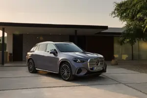 메르세데스, LFP 배터리 적용한 GLC 200 EQ 추가 임박 3 imgi 4 mercedes benz glc 400 4matic eq iaa 2025 12 1400x933.jpg 3