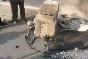 니오 EC6 고속 사고… 차량 후미 절단됐지만 탑승자 중상 피해 5 51f007a5200ee801232c4d39f1359754 picsart aiimageenhancer 800x1183 1 5