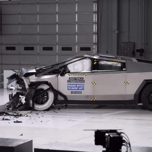 cybertruck IIHS 2048x1173 1 1 6