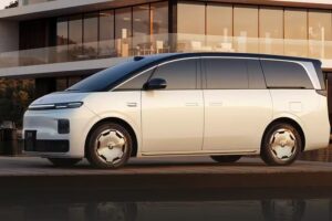 스타리아 대신 이거? 리프모터, 창립 10주년 기념식서 첫 MPV 'D99' 공개 2 imgi 13 2025122813395173 2