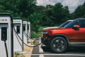 Rivian, 배터리 ‘하부 타격 방어막’ 특허