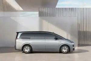 스타리아 대신 이거? 리프모터, 창립 10주년 기념식서 첫 MPV 'D99' 공개 7 imgi 3 leapmotor d99 3 1766980470840 7