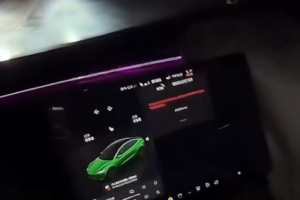 테슬라 FSD 생방송 중 ‘역주행 충돌’… 아직 자율주행 과신은 위험 4 테슬라 FSD 사고 2 4