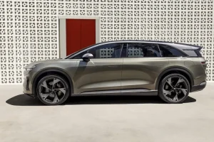 Lucid Gravity Touring SUV 5